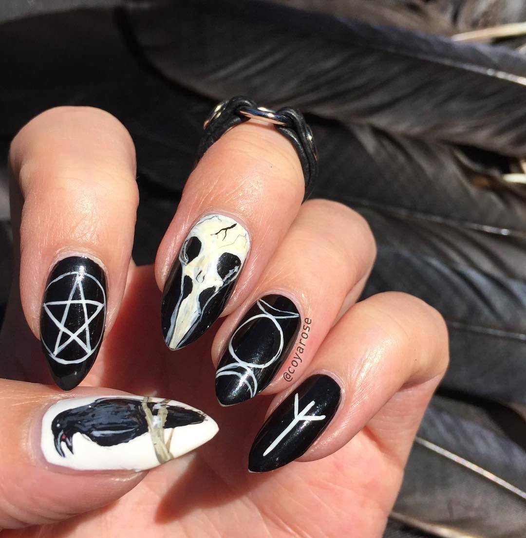 Großhandel Großhandel Hot Fashion Gothic Kreuz Kurzen Absatz / Set Fertig Falschen Nagel, Acryl Voll Nagelspitzen, Schmuck Kunst Werkzeug Von Beasy113,