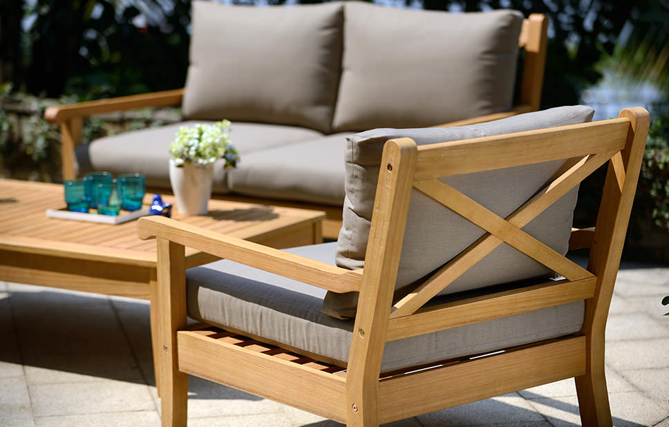 Solid Wooden Garden Furniture Set