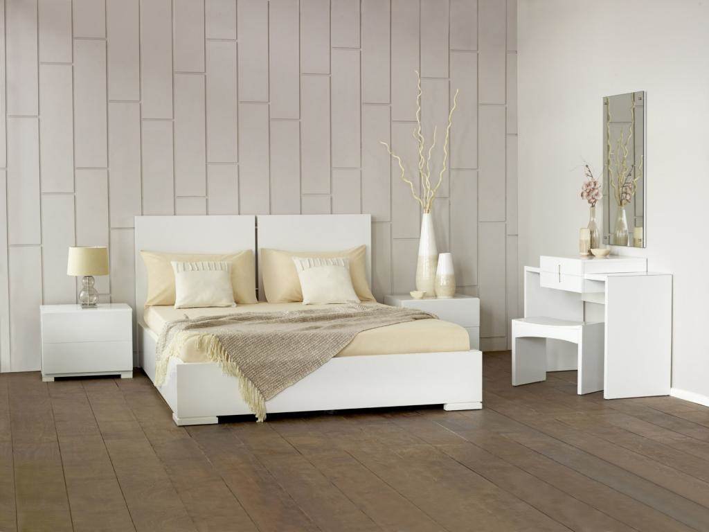 Broyhill Rustic Oak Bedroom Furniture