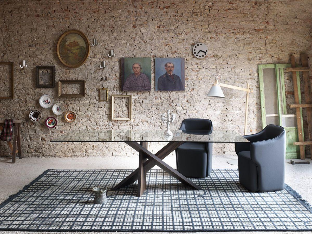 The Kingdom Dining Table