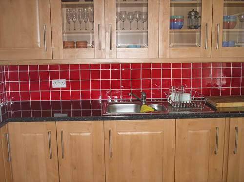 red backsplash tiles