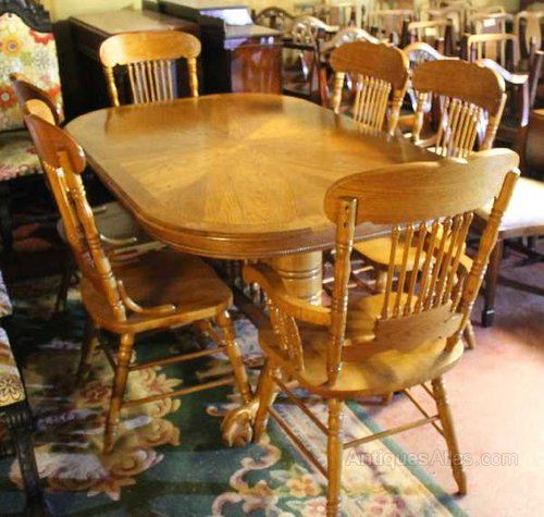 Oval Solid Oak Table Set in Golden Finish