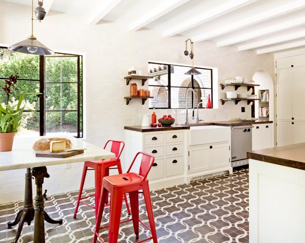 Talk about a transformation: a wall between the kitchen and dining room was opened up, improving both spaces