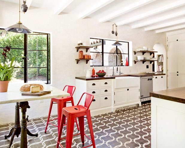 Talk about a transformation: a wall between the kitchen and dining room was opened up, improving both spaces