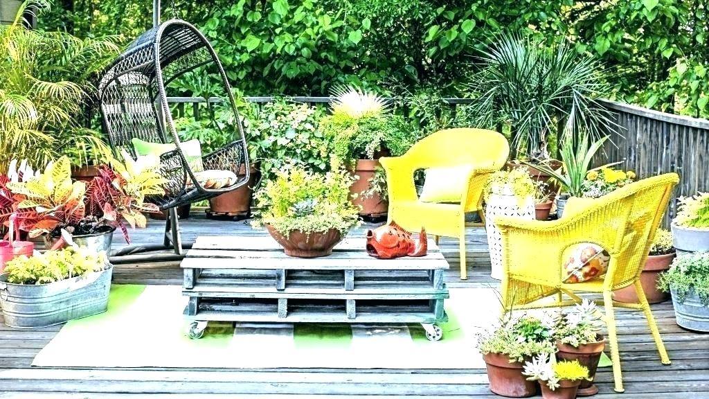 pallet vegetable garden small apartment balcony