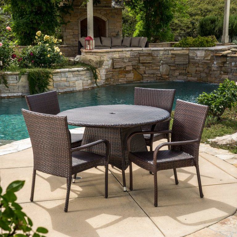 com: Olivia Patio Furniture ~ Outdoor Wicker Chaise Lounge Chair  with Arms w/ Water Resistant Cushions (Set of 2) (Red): Garden & Outdoor