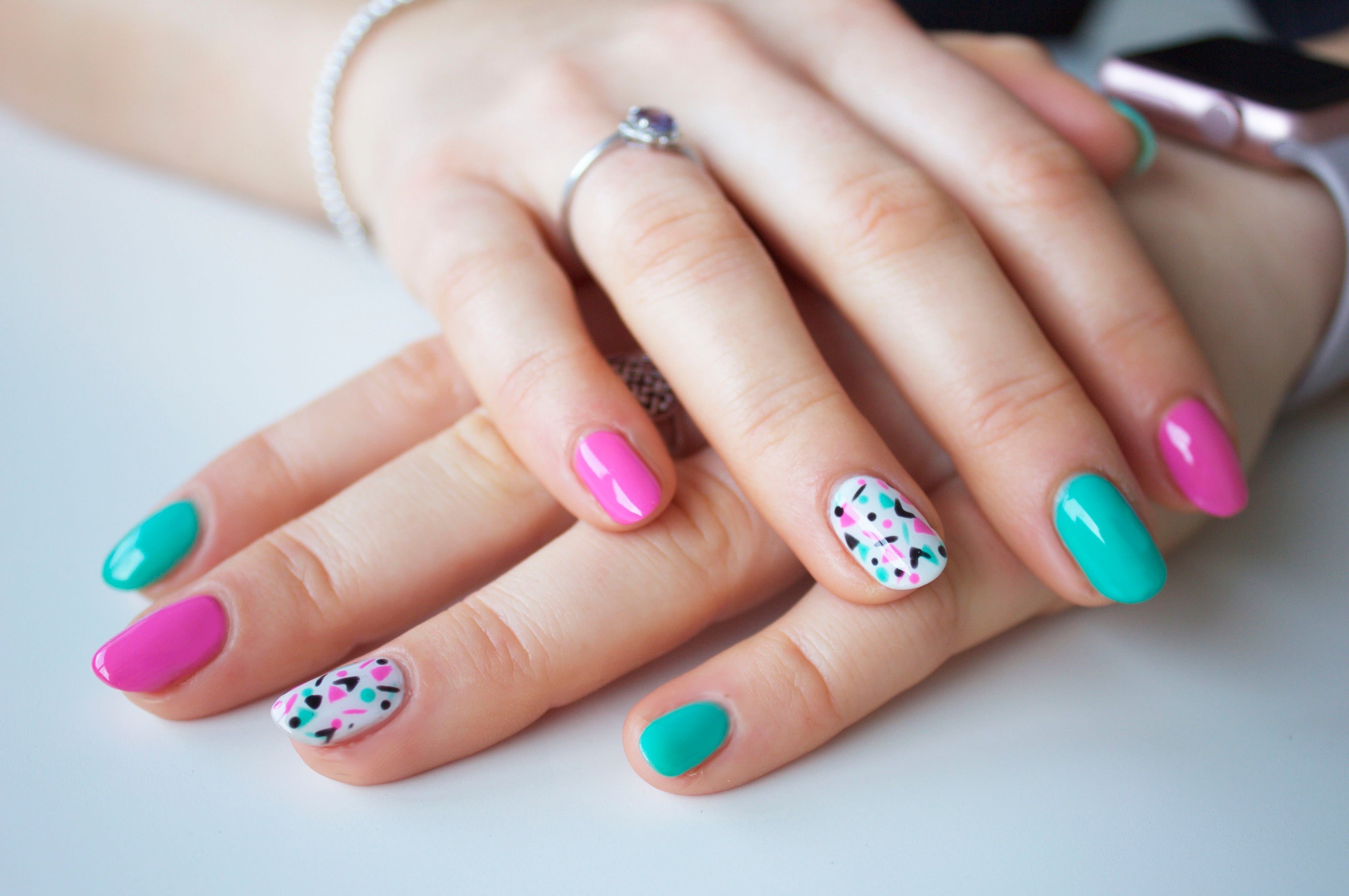 minimalist nail design with sparkly gems Short Nail Manicure, Short Gel Nails, Pedicure Nail; Korean