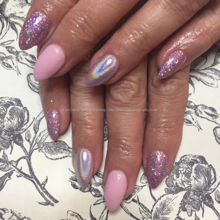 GEL NAIL randum glitter design with flower design | by NEGRIL Nail Art