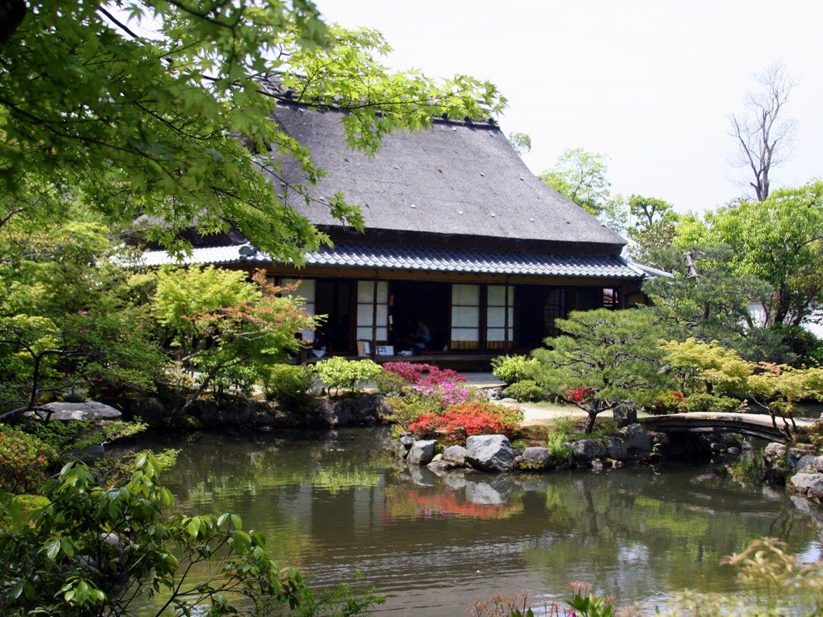 beautifull traditional japanese house garden