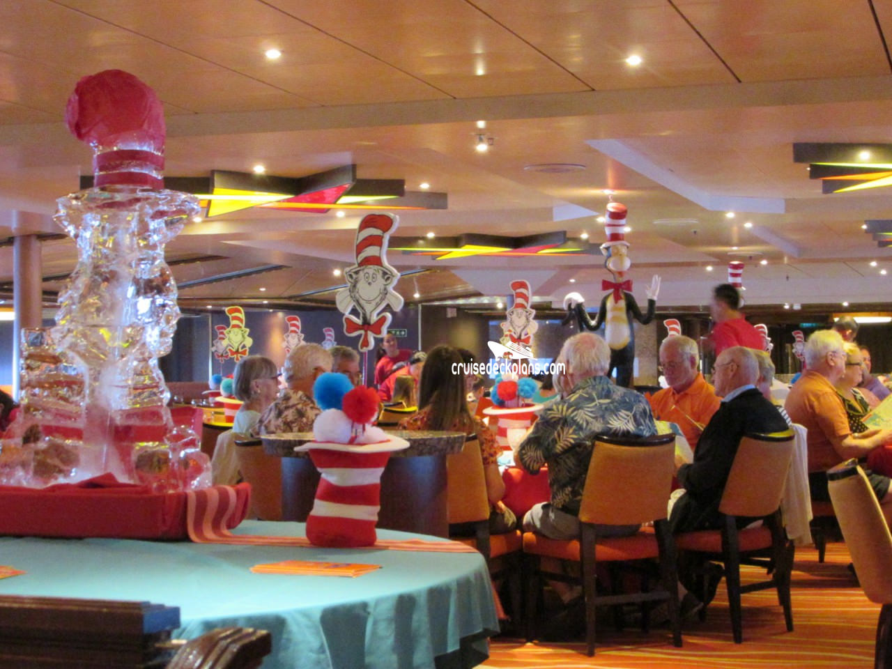 dining room aboard carnival horizon