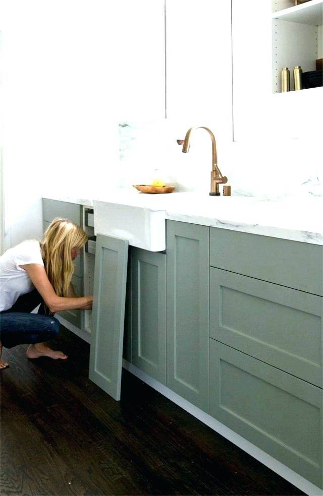 bathroom tile wall