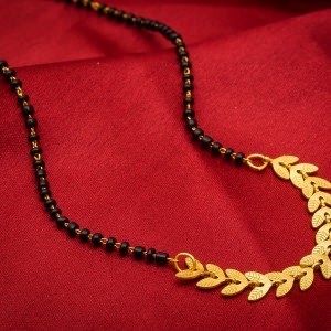 Mahavir Jewellers is reality fusing into fantasy by designing and manufacturing Mangalsutra of various designs like short fancy mangalsutra,
